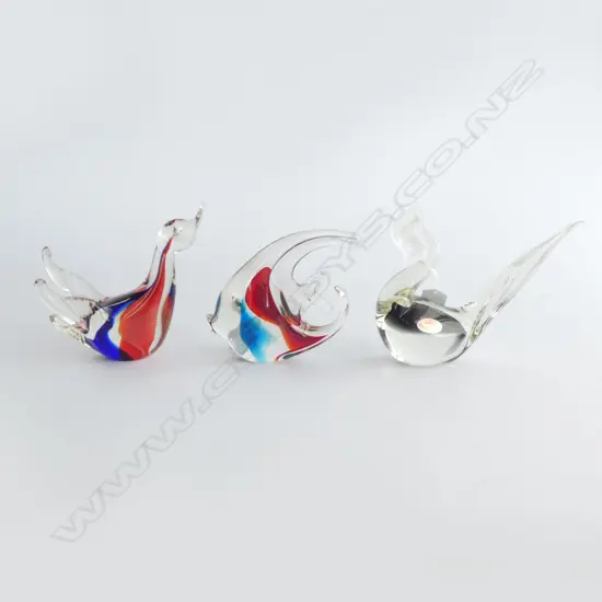 2 HAND BLOWEN GLASS BIRD ORNS H160MM & GLASS FISH  CHIPPED 