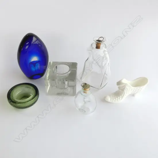 6 PCES ASST. GLASS INCL. BLUE SCULPTURE H.170mm