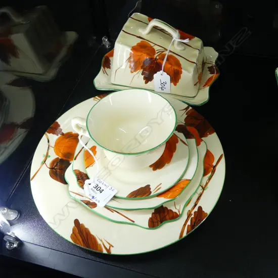 4PCS AUTUMN HONEY GLAZE LEAF PAT WILKINSON CHEESE WEDGE L180MM CSP CAKE PLATE & DISH