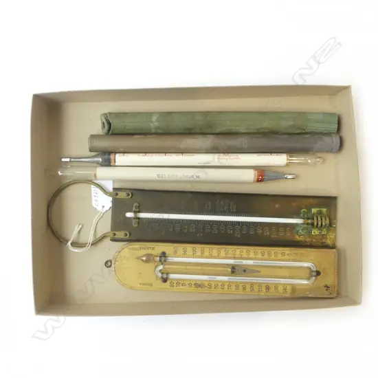 4 THERMOMETERS – G.H. ZEAL LONDON, FLOATING DAIRY UK, MAX/MIN, L.260-320MM