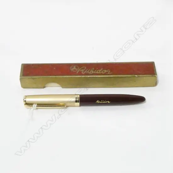 BOXED RUBIDOR 14CT GOLD NIBBED FOUNTAIN PEN L120MM