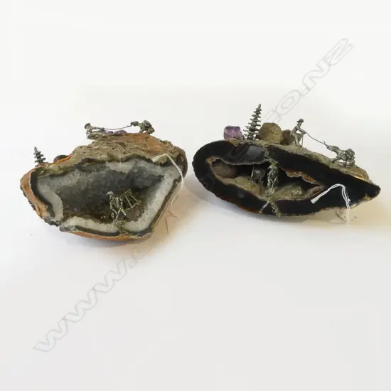 PR GEODE SCULPTURES w AMETHYST & PEWTER MINIATURE GOLDRUSH FIGS, L.210 x 100mm