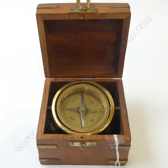SMALL BRASS GIMBALLED COMPASS in MAHOGANY BOX W BRASS FITTINGS. 105 x 105mm late 20thC?