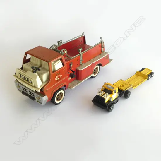 LRG VINTAGE TONKA RED FIRE TRUCK (L.380mm) & SML TRUCK & TRAILER