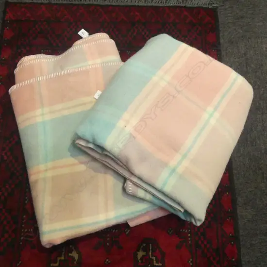 2 KAIAPOI BLANKETS (1 LABEL MISSING)