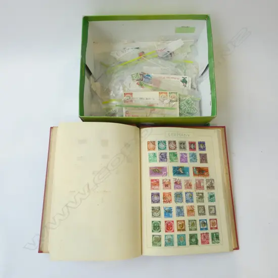 COLLECTION OF WORLD STAMPS 