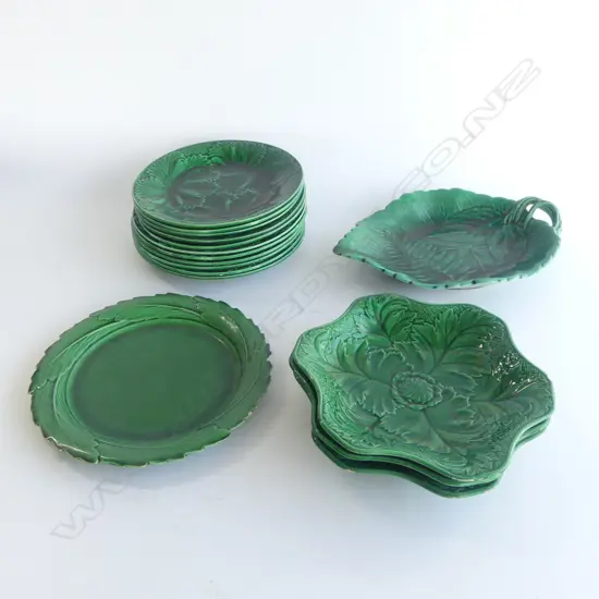 COLLECTION OF WEDGWOOD LEAF PLATES & DISHES  SOME CHIPS & CRACKS