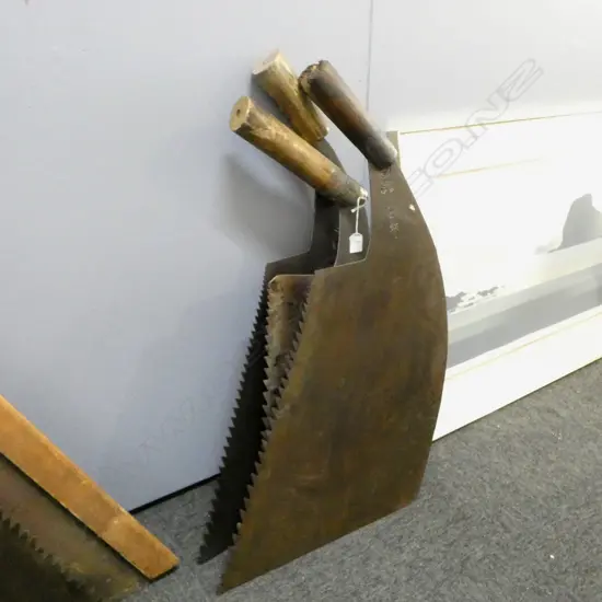 3 Antique Whaleback saws L.850mm