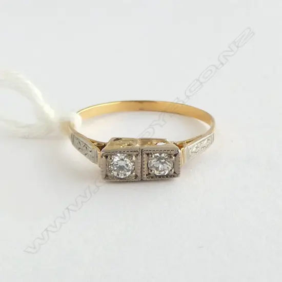 18ct Y/GOLD ESTATE 2 DIAMOND RING box settings 1.7gms SIZE N
