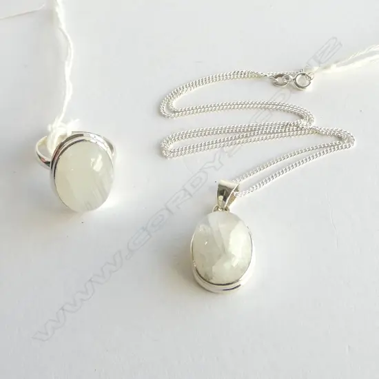 SILVER SET RAINBOW MOONSTONE on SILVER CHAIN w MATCHING RING