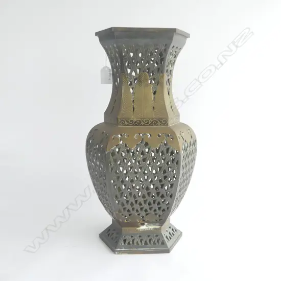 CHINESE HEAVY BRASS VASE H.430mm