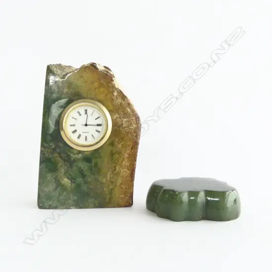 2 POUNAMU BLOCKS 1 SET WITH A CLOCK L.110mm 435gms