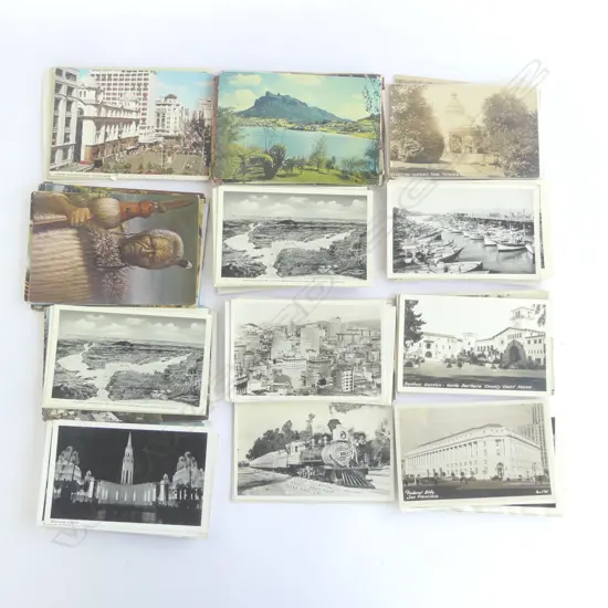 COLLECTION OF VINTAGE POSTCARDS