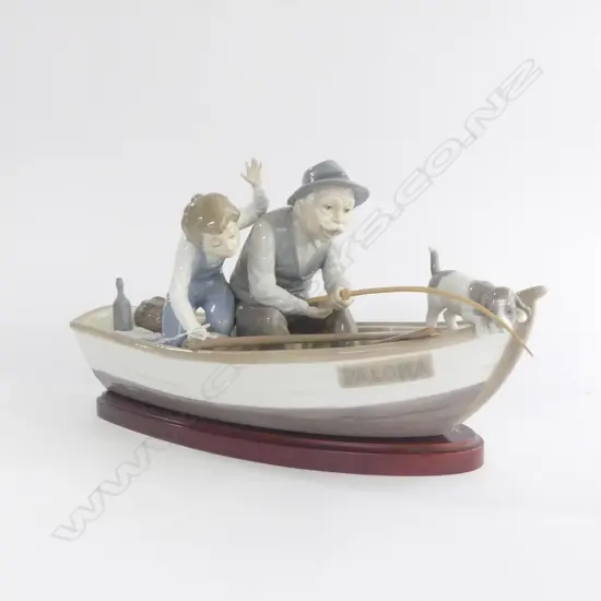LLADRO FIGURE 'FISHING WITH GRAMPS' W.400mm wooden base + original box