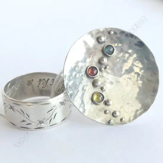 NZ S/SILVER DESIGNER RING & ANOTHER S/SILVER BAND RING SIZE T & U