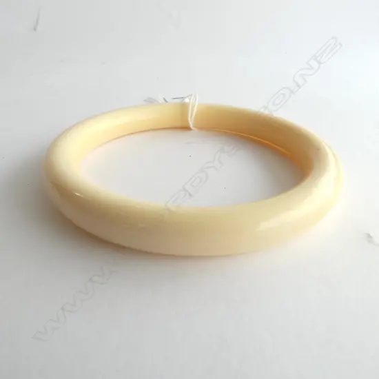 IVORY BANGLE Dia.95mm