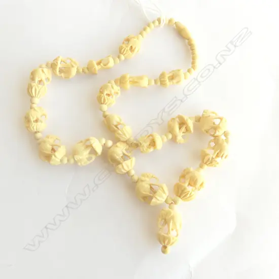 OLD INDIAN CARVED IVORY ELEPHANT BEAD REPEATING NECKLACE L.460mm