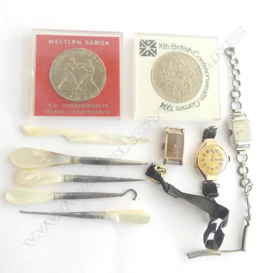 3 VINTAGE WATCHES (2 9ct CASED), MOP BUTTON HOOKS & 2 COMMEMORATIVE COINS