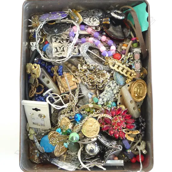 ASST. COSTUME JEWELLERY