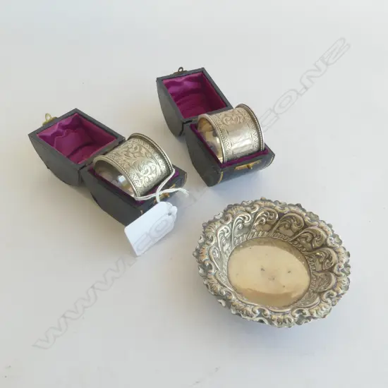 2 CASED S/SILVER NAPKIN RINGS & SMALL S/SILVER BON BON DISH 85GMS