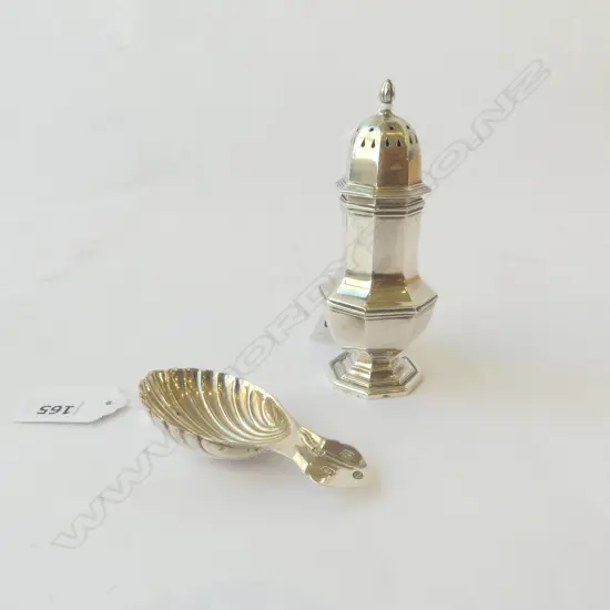 STG SILVER CASTOR, BIRMINGHAM 1901 51.82gms + STG SILVER TEA CADDY SPOON, LONDON 1981 18.94gms