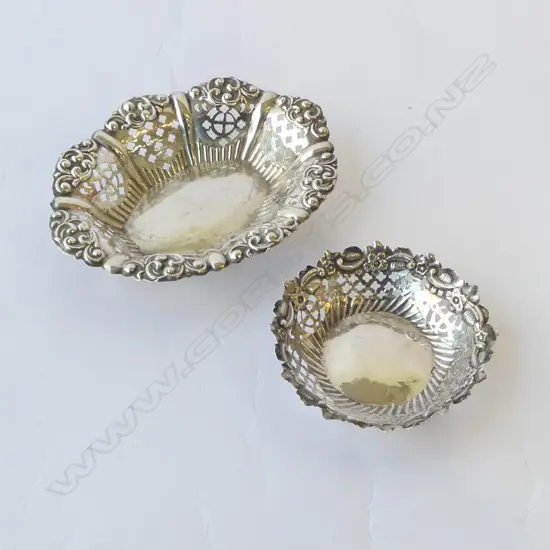 TWO FANCY STG SILVER DISHES BIRMINGHAM 1901 & 1906, L.135MM, D.90MM