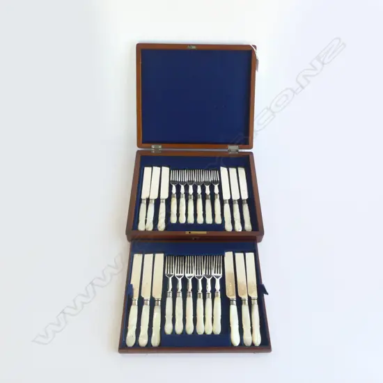 CASED MOP HANDLED 6 PLACE CUTLERY SET