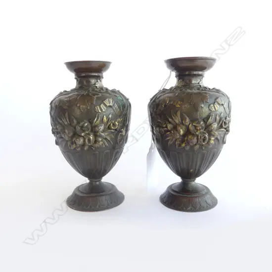 PR ANTIQUE JAPANESE BRONZE VASES, INTRICATE SCULPTED FLOWER GARLAND RELIEF, H.100mm
