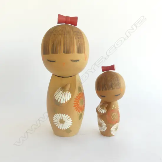2 1960s JAPANESE KOKESHI DOLLS 
