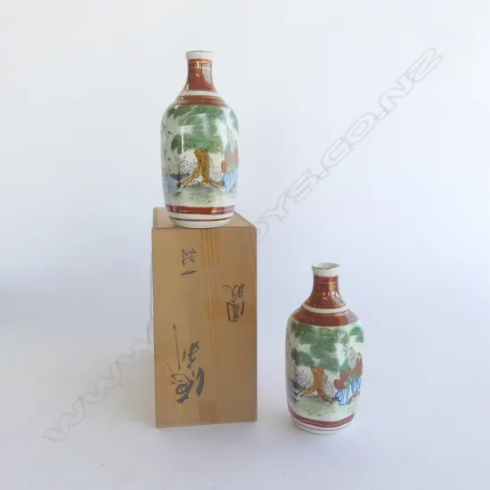 PR VINTAGE QUALITY SAKE BOTTLES, CEDAR BOX, H.170mm