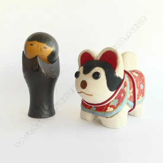 VINTAGE JAPANESE TEXTILE CAT, H.140 x 180mm & UNUSUAL BLACK KOKESHI DOLL