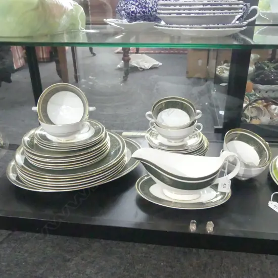 ROYAL DOULTON 'VANBOROUGH' 33pce. PART DINNER SERVICE