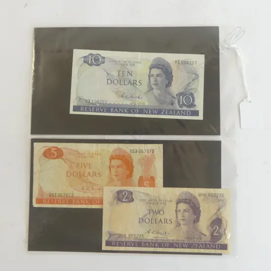 3 NZ DECIMAL BANK NOTES signed by D L WILKS; $10, $5 & $2