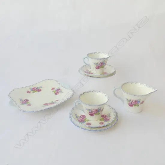 SHELLEY CHINA PART TEASET 2CSPS CAKE PLATE & CREAM JUG FLORAL PAT