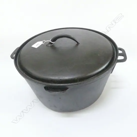 HEAVY CAST IRON CAMP OVEN Dia.320mm