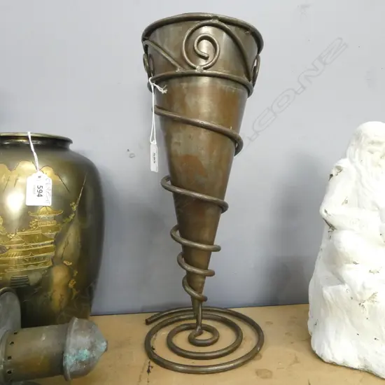 MID-CENTURY CONICAL COPPER VASE + CRADLE H380m