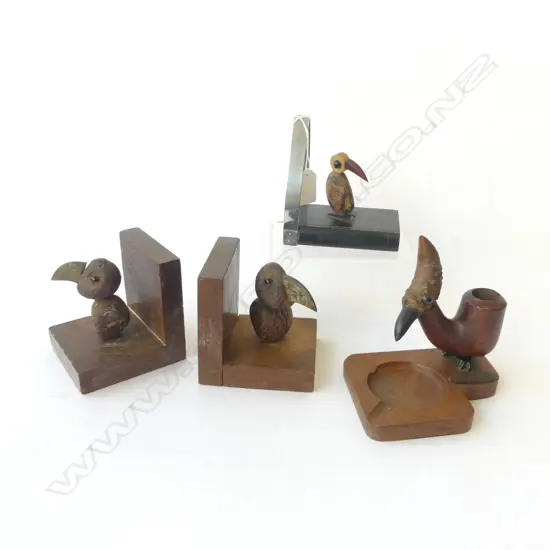 FOUR ITEMS HENRY HOWELL DUNHILL NOVELTY BIRD BOOKENDS + ASHTRAY/MATCHSTICK HOLDER