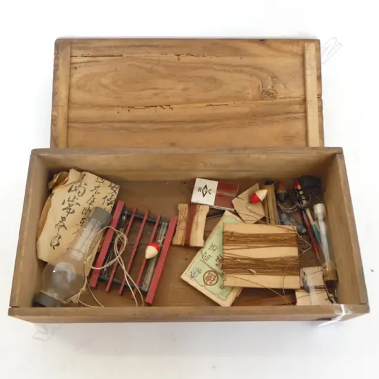 VINTAGE JAPANESE FISHING KIT: lines + glass live bait phial + floats etc