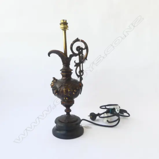 MODERN EWER SHAPED TABLE LAMP H450MM