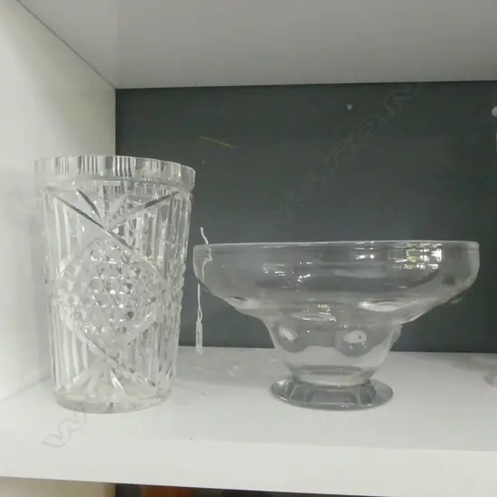 WEBB CRYSTAL LARGE DECO FOOTED BOWL DIA260MM & CUT CRYSTAL VASE H210