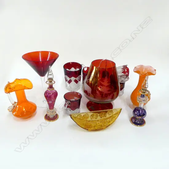 12 PCES COLOURED GLASS 