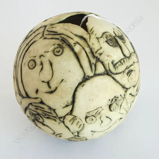 STUDIO CERAMIC PORCELAIN VASE multi face H.120mm