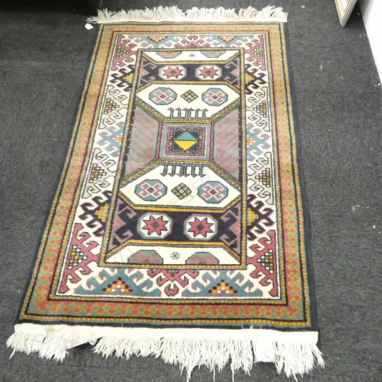 PERSIAN H/KNOTTED WOOL ON COTTON RUG 1300 x 760mm geometric decoration