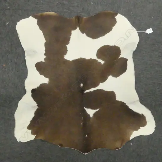 SMALL COWHIDE RUG 700x780mm
