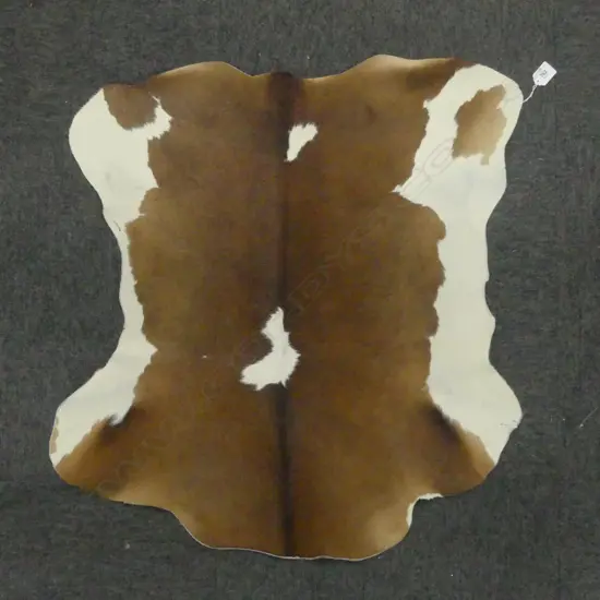 SMALL COWHIDE RUG 740x680mm