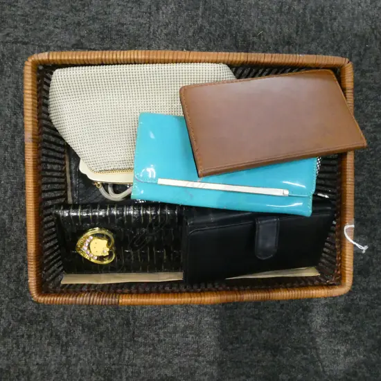 TRAY OF LADIES WALLETS & EVERNING PURSES