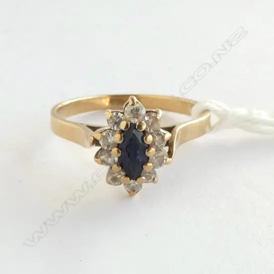 **RTV** 9ct SAPPHIRE & CZ  CLUSTER RING, 2.1gm SIZE O