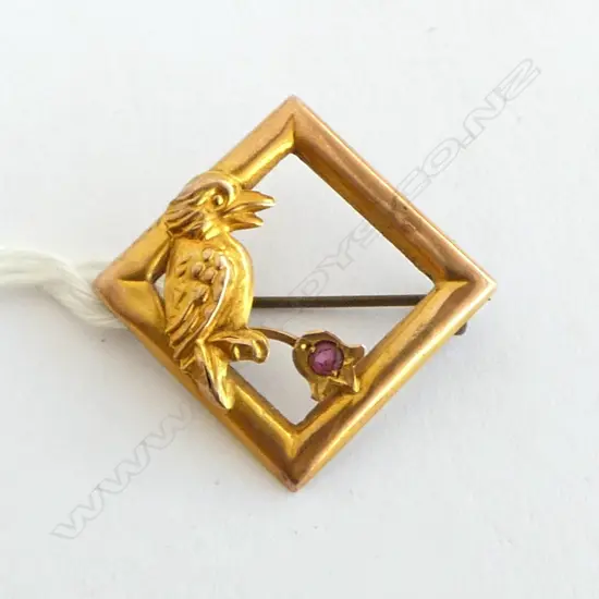 9ct KOOKABURRA BROOCH w RED STONE, 1.7gm