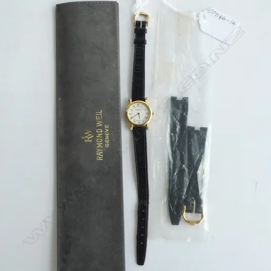 LADIES RAYMOND WEIL SWISS MADE WRISTWATCH w SOFT CASE