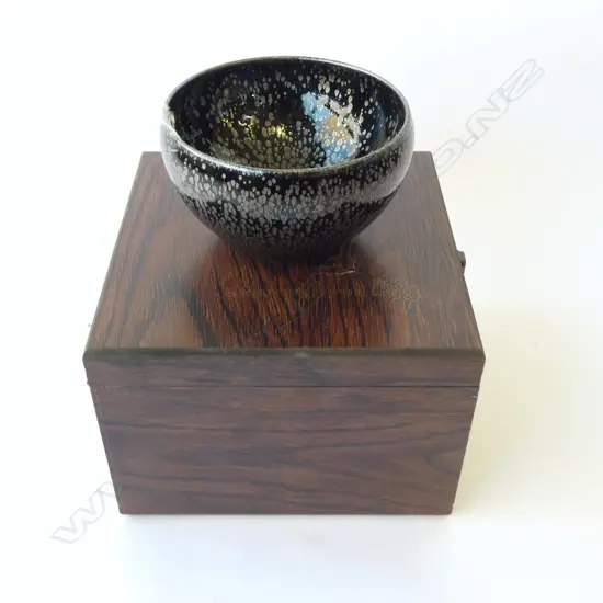 CRANE GLAZED JIAN ZHAN (TEA CUP) IN ORIGINAL BOX DIA 132 H. 100MM